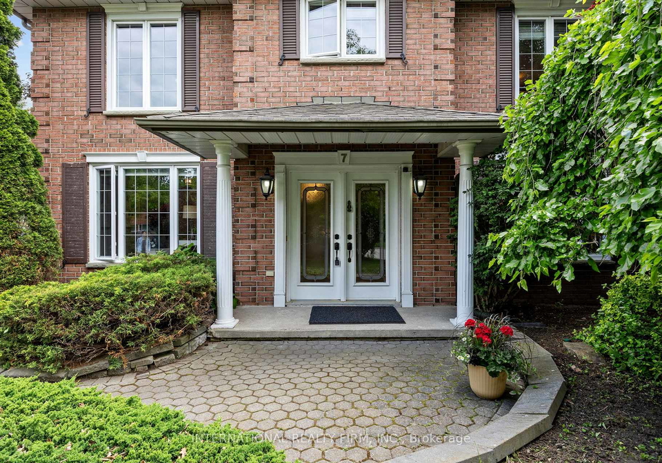 7-briargreen-court-whitby-ontario-e12212375