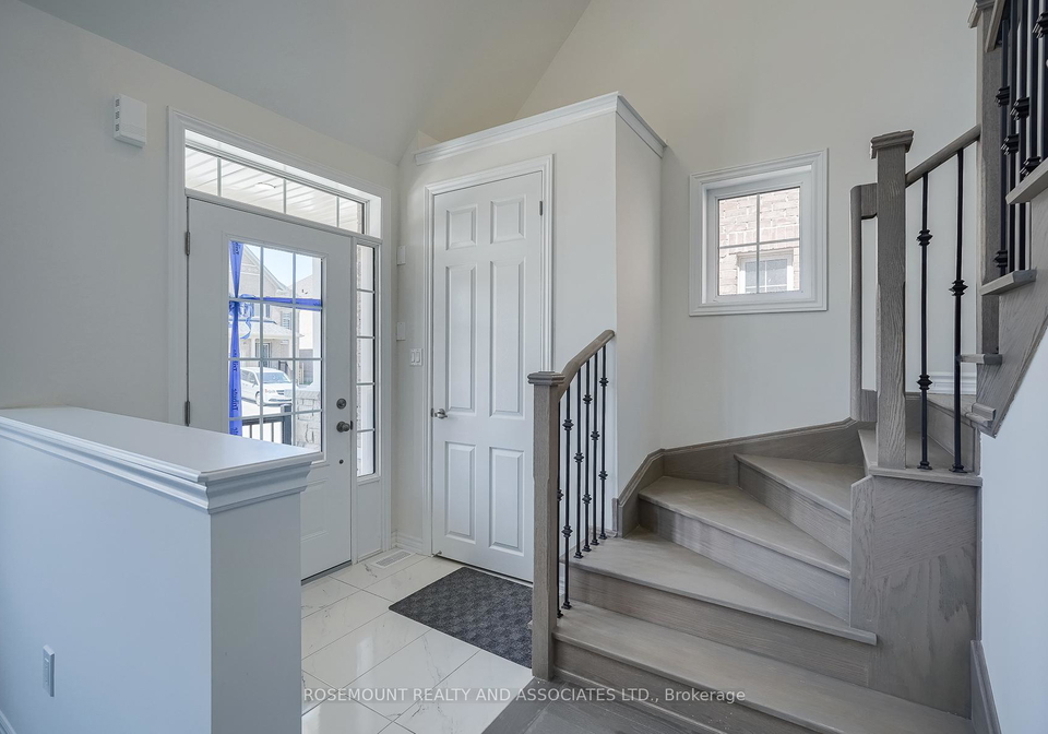 7-hornchurch-street-whitby-ontario-e12213201
