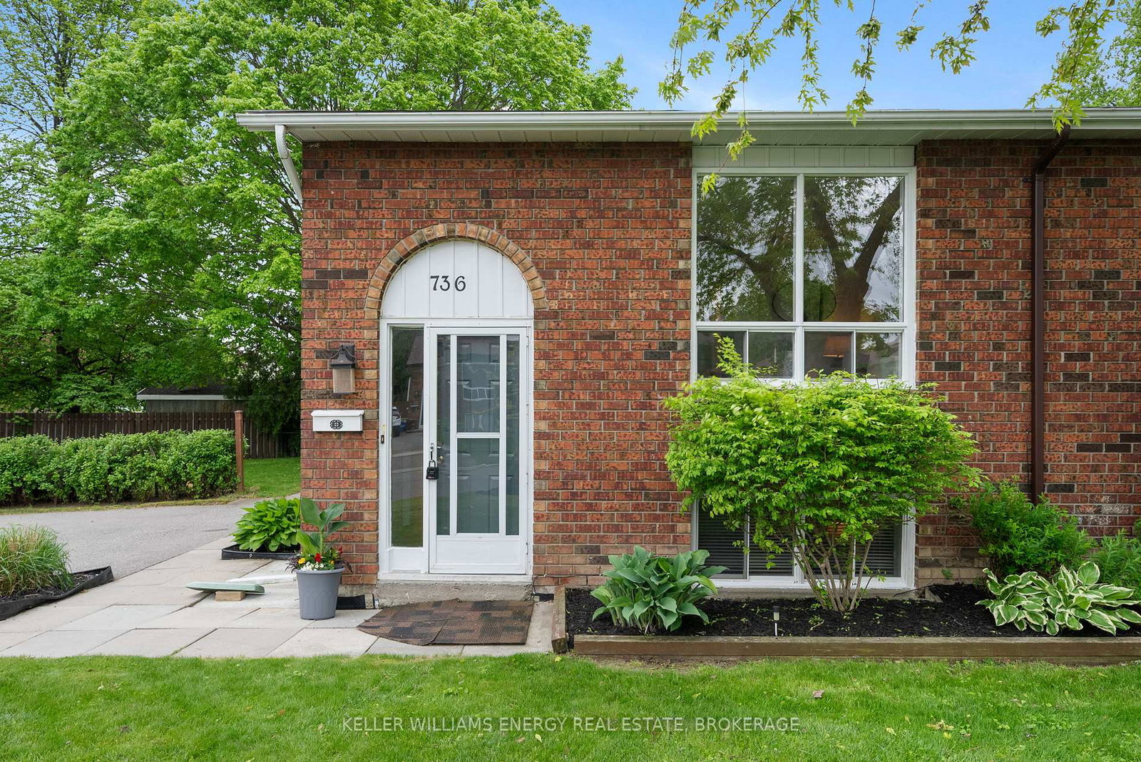 736-cricklewood-drive-oshawa-ontario-e12213459