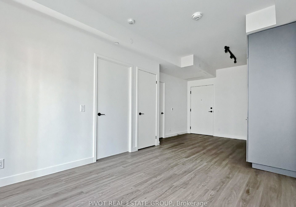 1050-eastern-avenue-toronto-ontario-e12213497