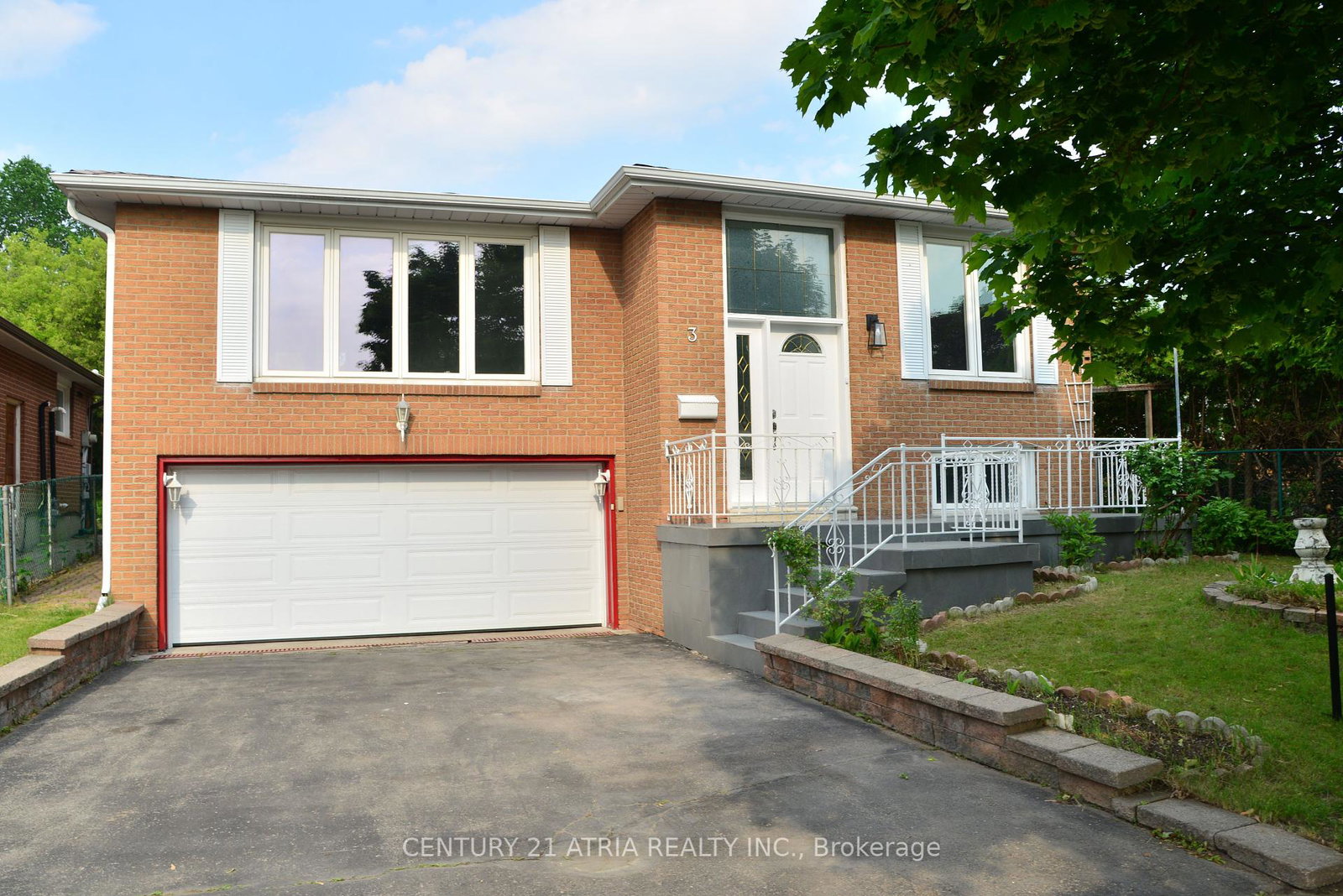 3-silvertip-crescent-scarborough-ontario-e12214359