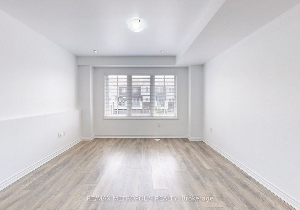 1054-clipper-lane-pickering-ontario-e12214390