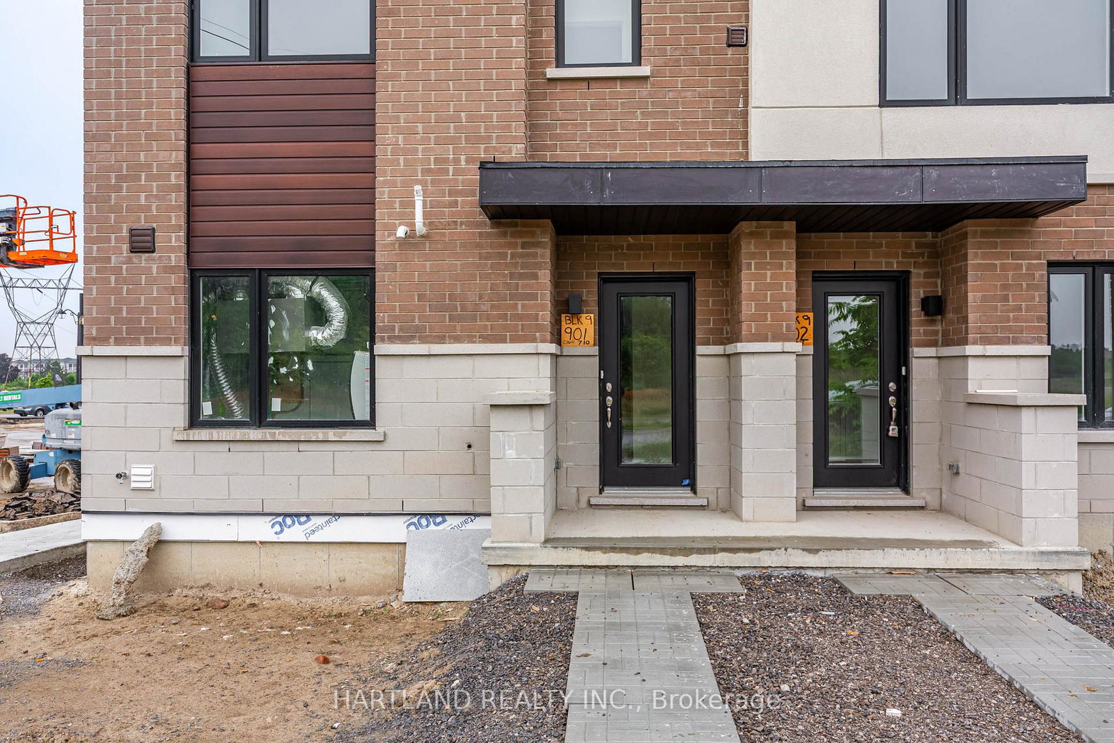 1695-dersan-street-pickering-ontario-e12214911