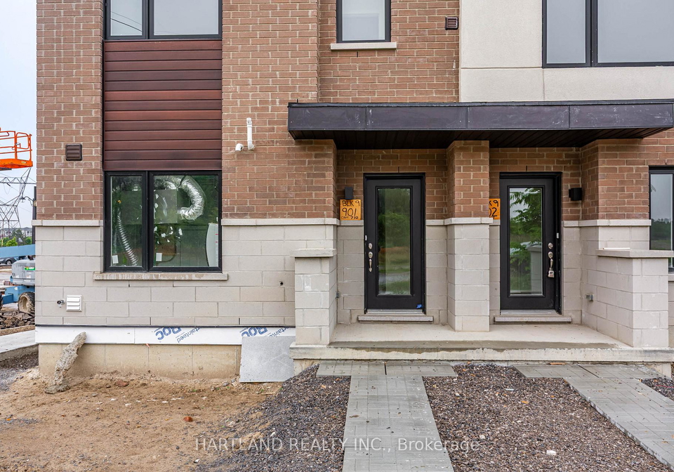 1695-dersan-street-pickering-ontario-e12214911