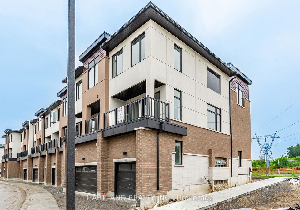 1695-dersan-street-pickering-ontario-e12214911