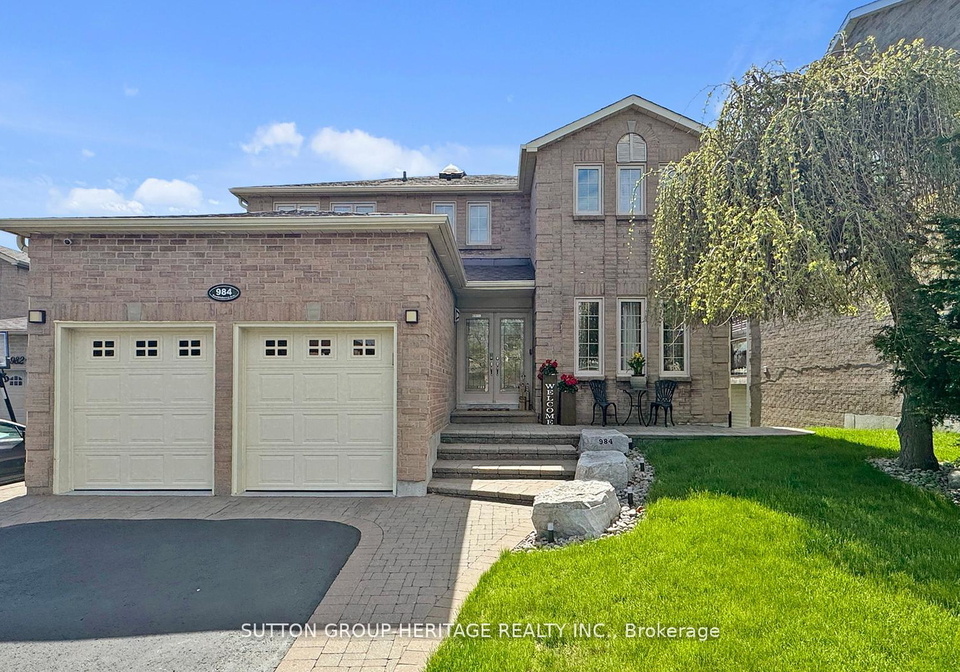 984-rambleberry-avenue-pickering-ontario-e12215783