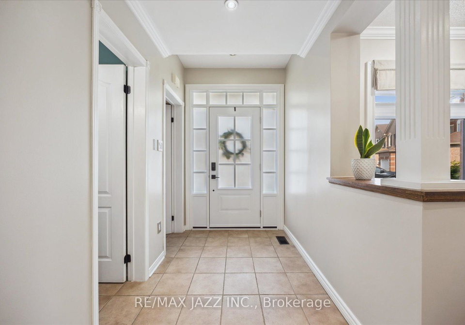 65-fry-crescent-clarington-ontario-e12216097