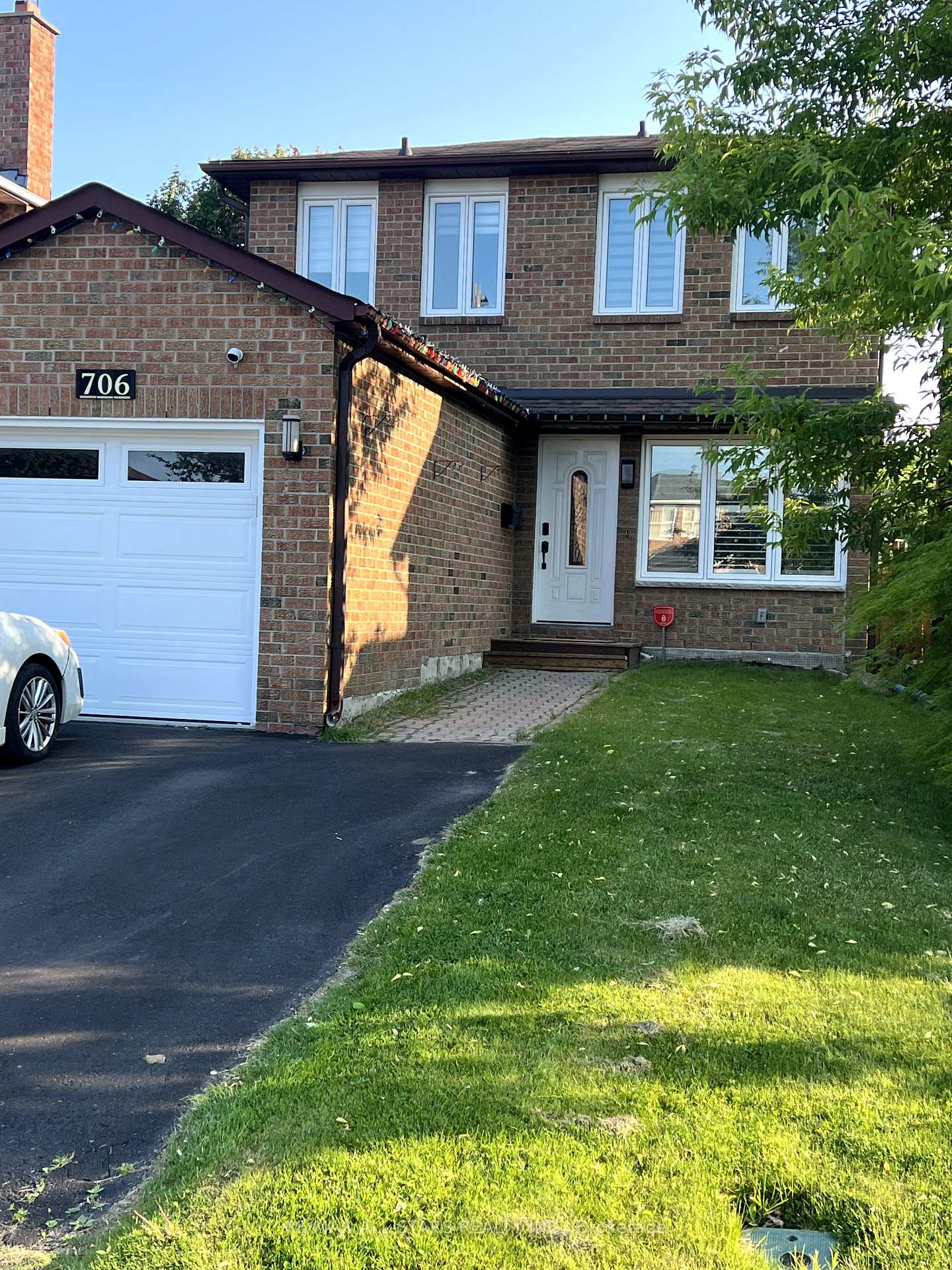 706-sultana-square-w-pickering-ontario-e12218986