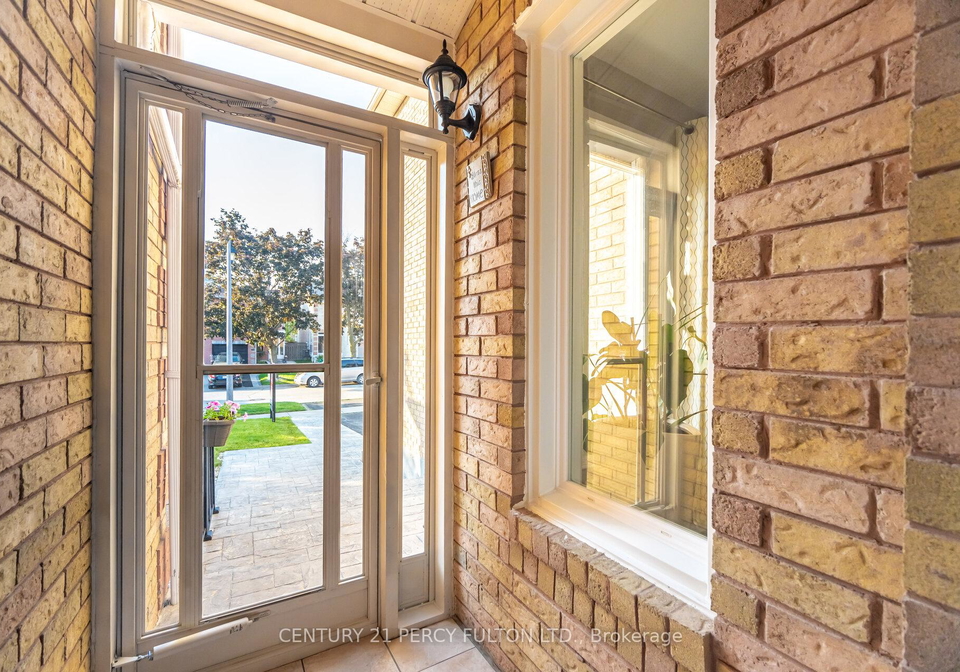 27-farmers-avenue-ajax-ontario-e12219245
