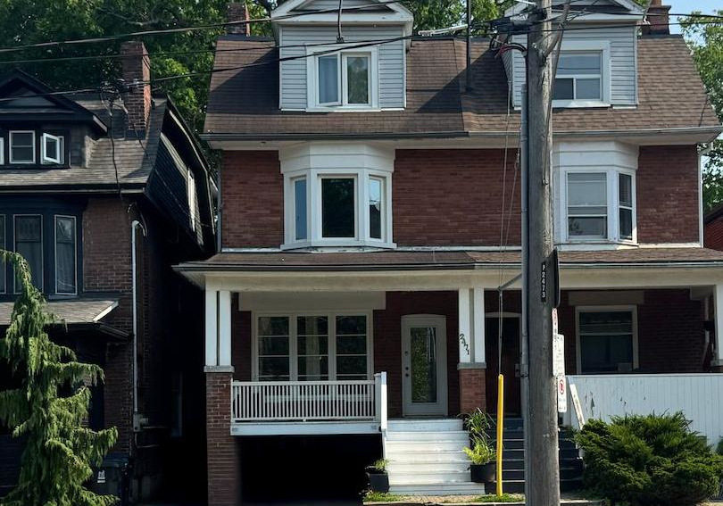 2471-queen-street-e-toronto-ontario-e12219743