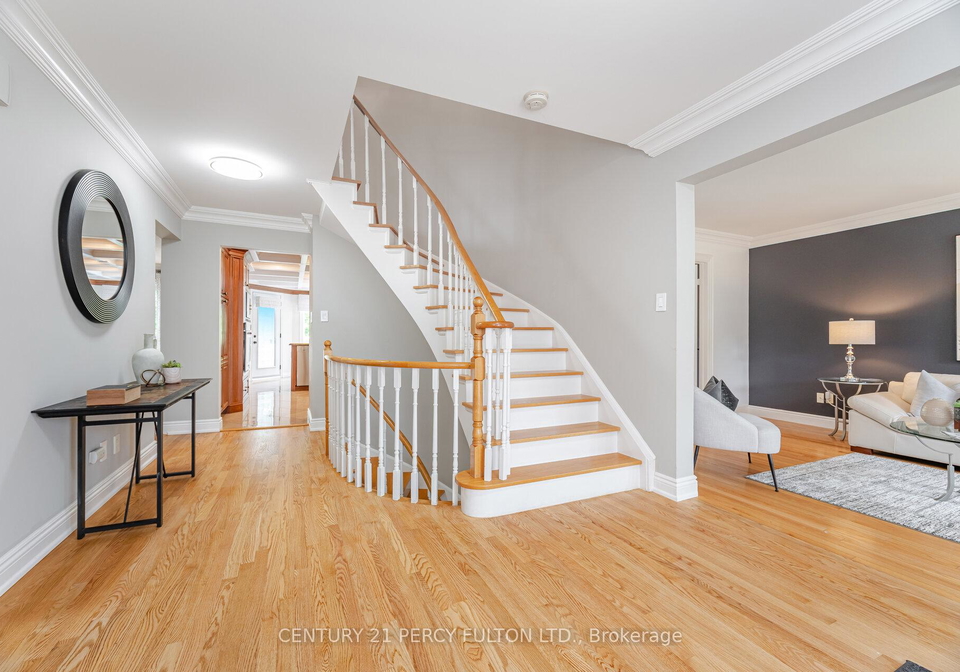 1019-sherman-crescent-pickering-ontario-e12220235