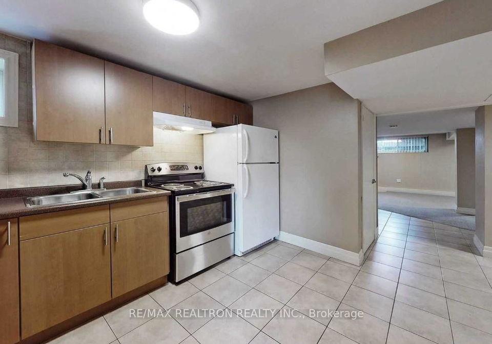 28-woodgrove-drive-scarborough-ontario-e12221350