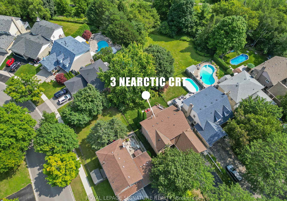 3-nearctic-court-whitby-ontario-e12223467