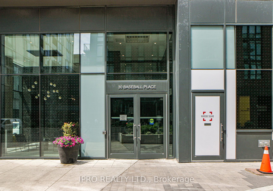 30-baseball-place-toronto-ontario-e12223901