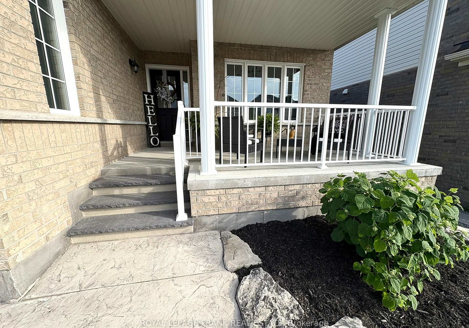 1540-dunedin-crescent-oshawa-ontario-e12223978