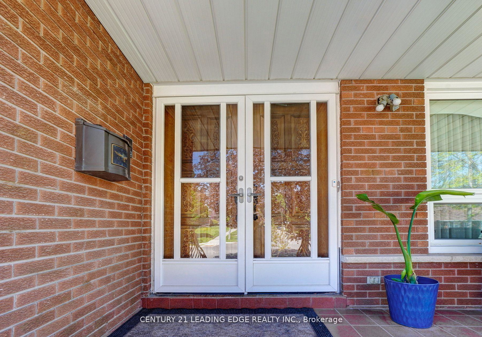 302-huntsmill-boulevard-scarborough-ontario-e12225232