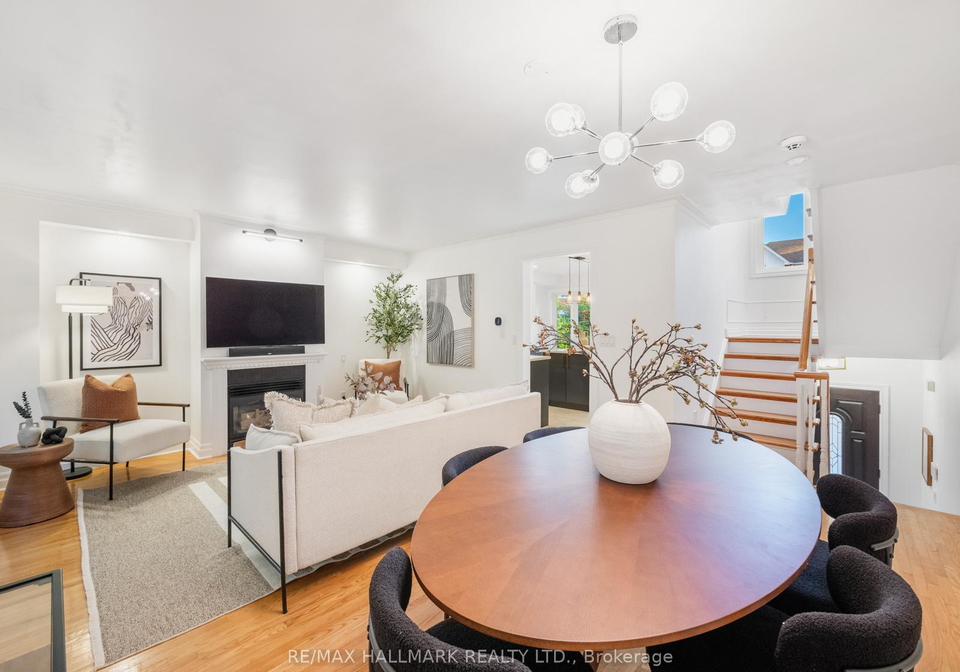 16-fitzgerald-mews-toronto-ontario-e12225446