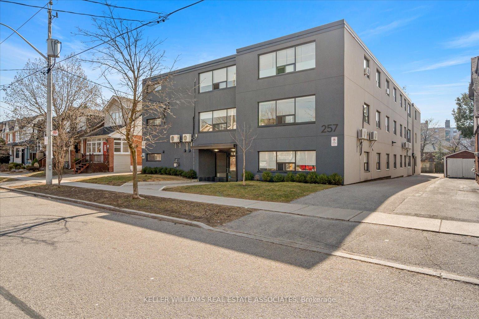 257-torrens-avenue-east-york-ontario-e12226436