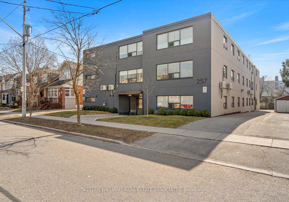 257-torrens-avenue-east-york-ontario-e12226436
