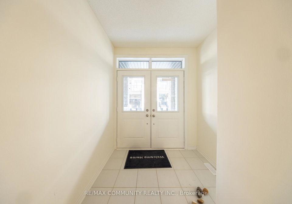 5-ginno-lane-ajax-ontario-e12227163