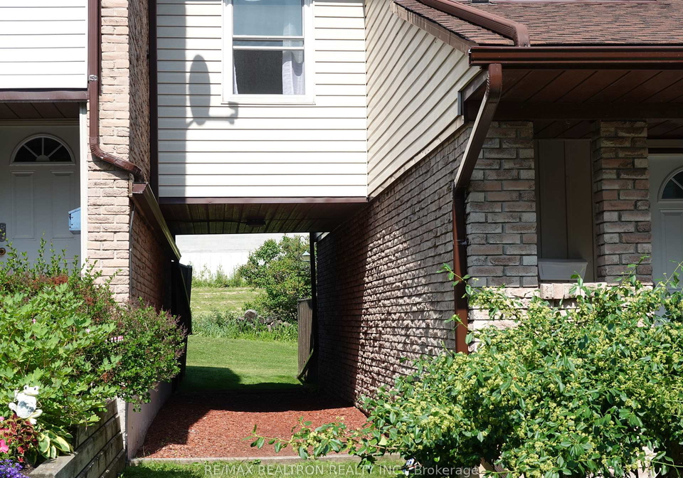 1330-trowbridge-drive-oshawa-ontario-e12228176