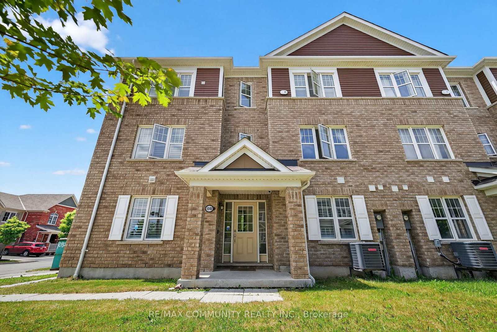 1040-dragonfly-avenue-pickering-ontario-e12229609