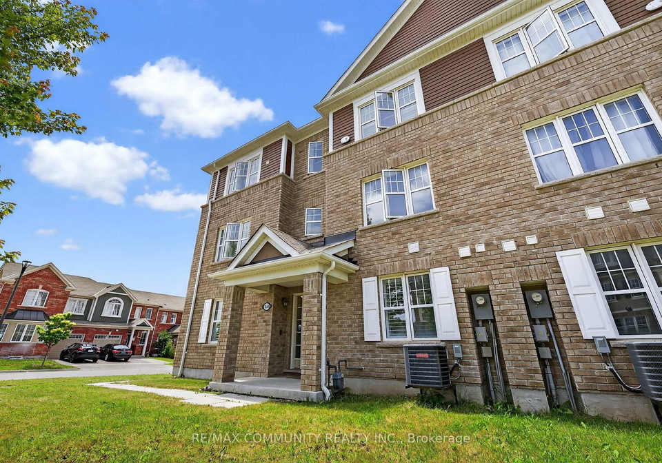 1040-dragonfly-avenue-pickering-ontario-e12229609