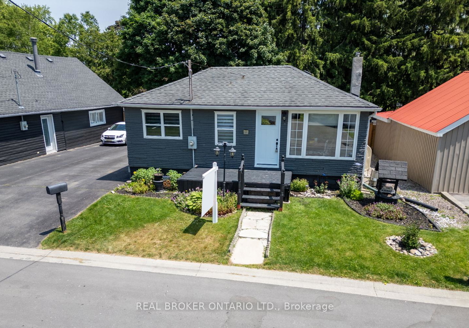 3-lambs-lane-clarington-ontario-e12229878