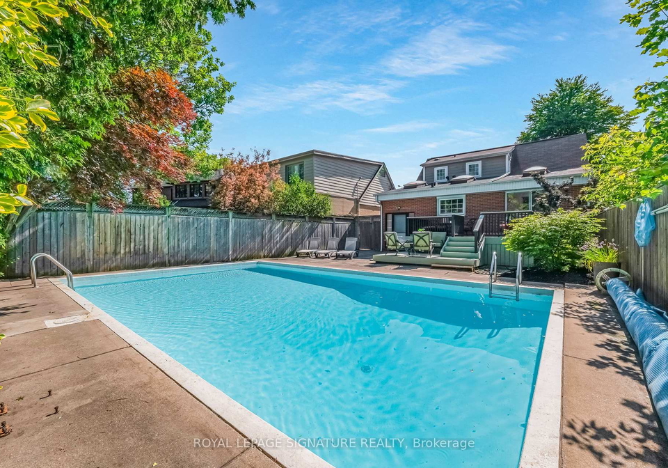 15-ashall-boulevard-east-york-ontario-e12230024