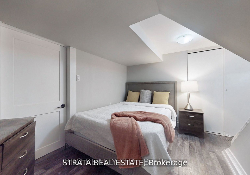 689-balaton-avenue-pickering-ontario-e12230030