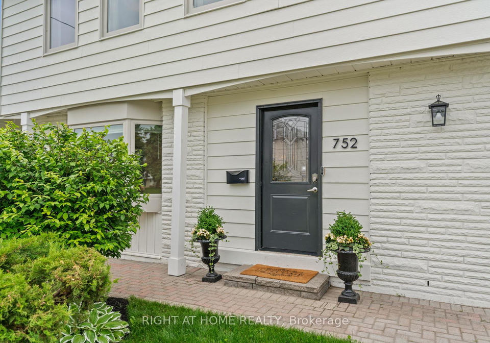 752-breezy-drive-pickering-ontario-e12231028