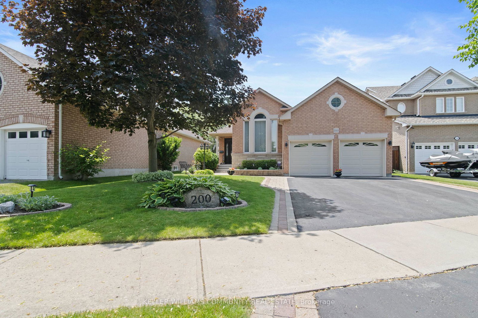 200-sprucewood-crescent-clarington-ontario-e12231812
