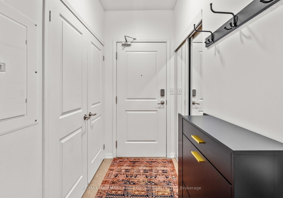 1-sidney-lane-clarington-ontario-e12232099