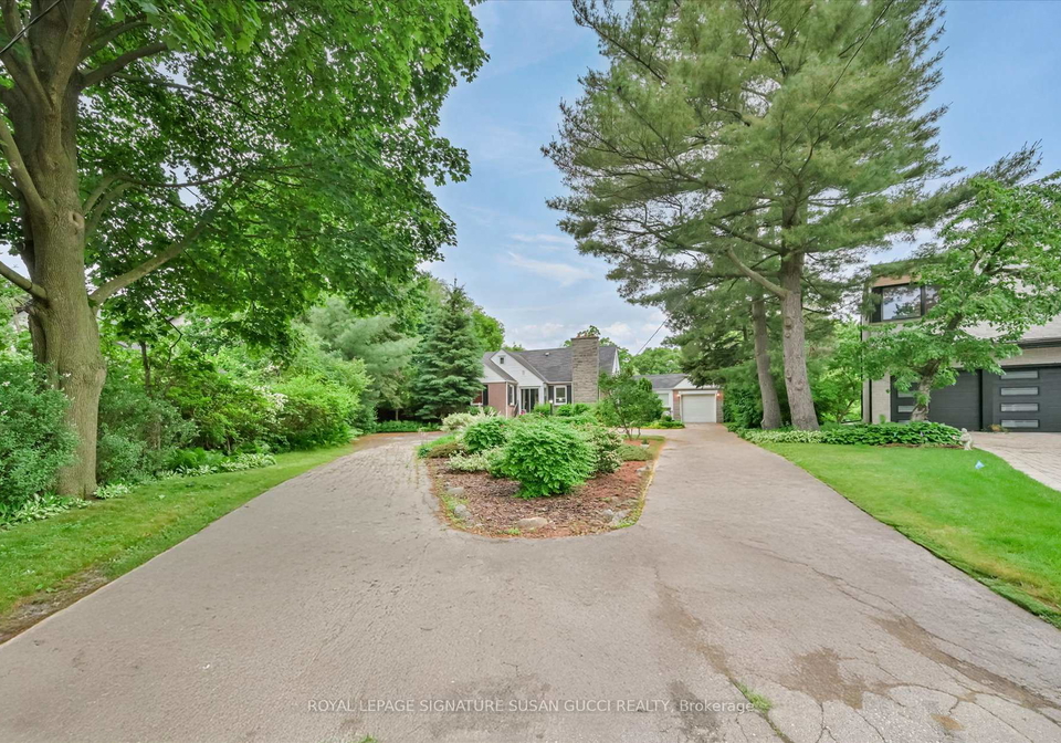 1-glenshaw-crescent-east-york-ontario-e12233867