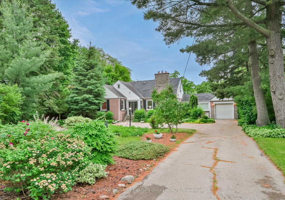 1-glenshaw-crescent-east-york-ontario-e12233867