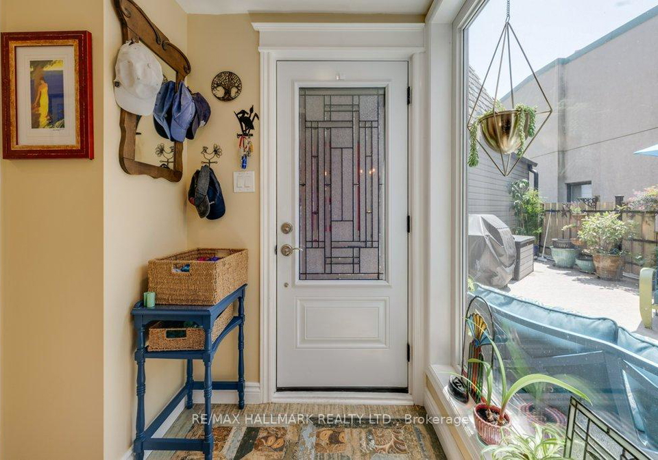 2366-queen-street-e-toronto-ontario-e12234219