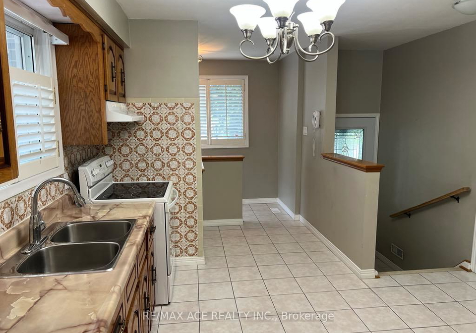 30-oakridge-drive-scarborough-ontario-e12234884