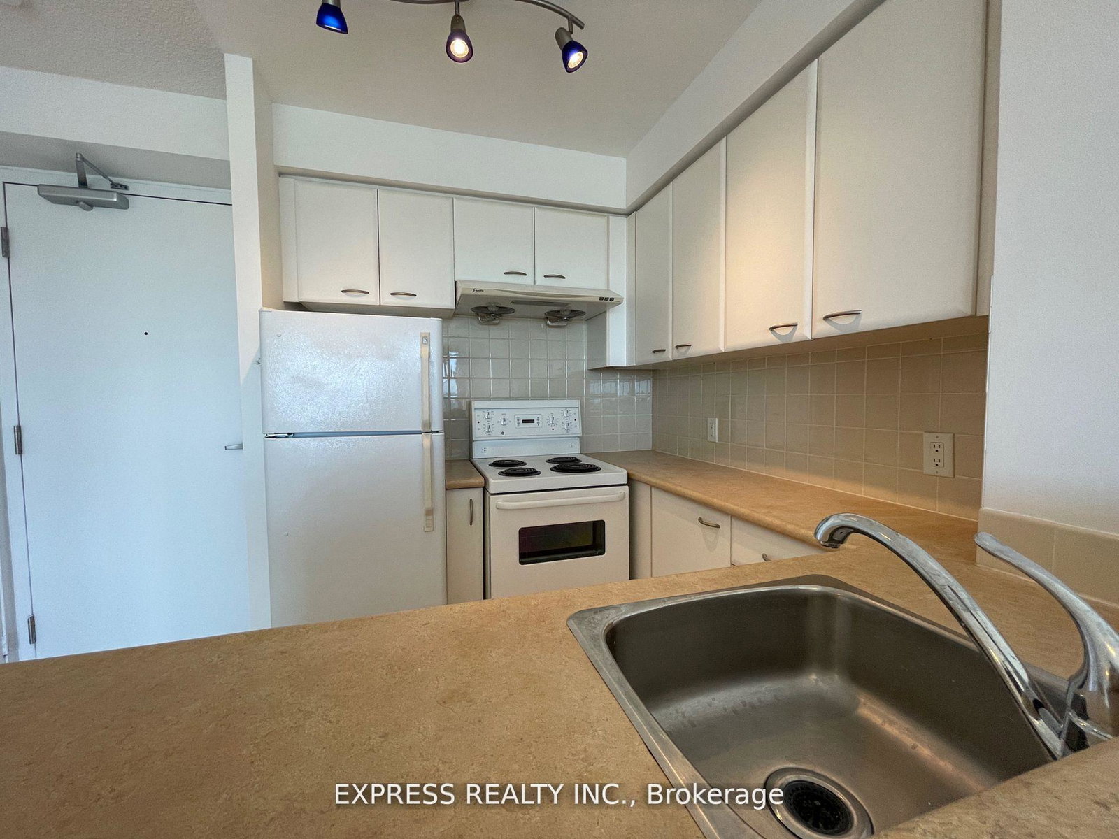 38-lee-centre-drive-scarborough-ontario-e12235170