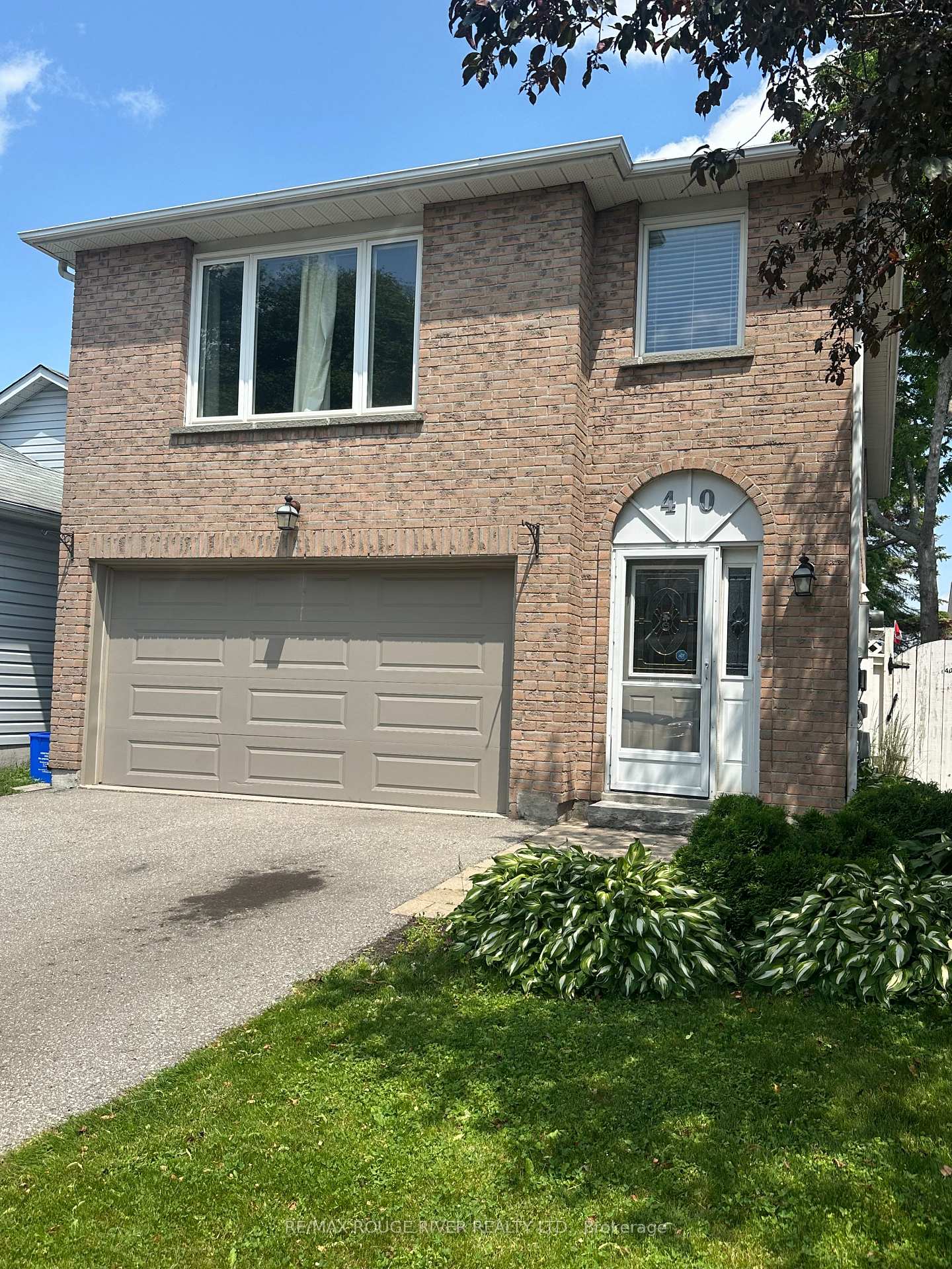 40-farncomb-crescent-clarington-ontario-e12235413
