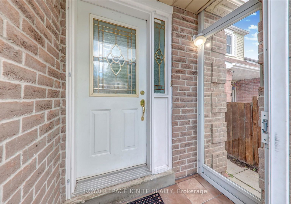 77-prosperity-pt-pathway-scarborough-ontario-e12235798