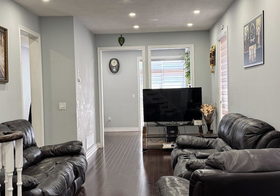 27-red-hawk-road-scarborough-ontario-e12235831