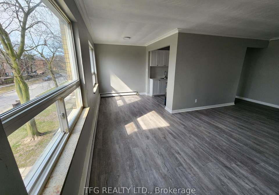 276-saguenay-avenue-oshawa-ontario-e12235853
