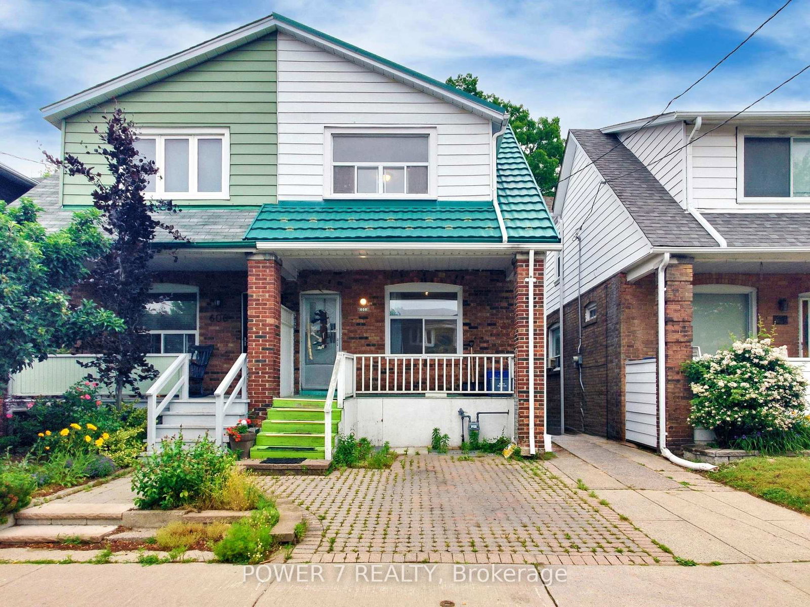 608-milverton-boulevard-east-york-ontario-e12235996