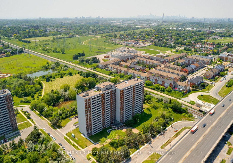 301-prudential-drive-scarborough-ontario-e12236679