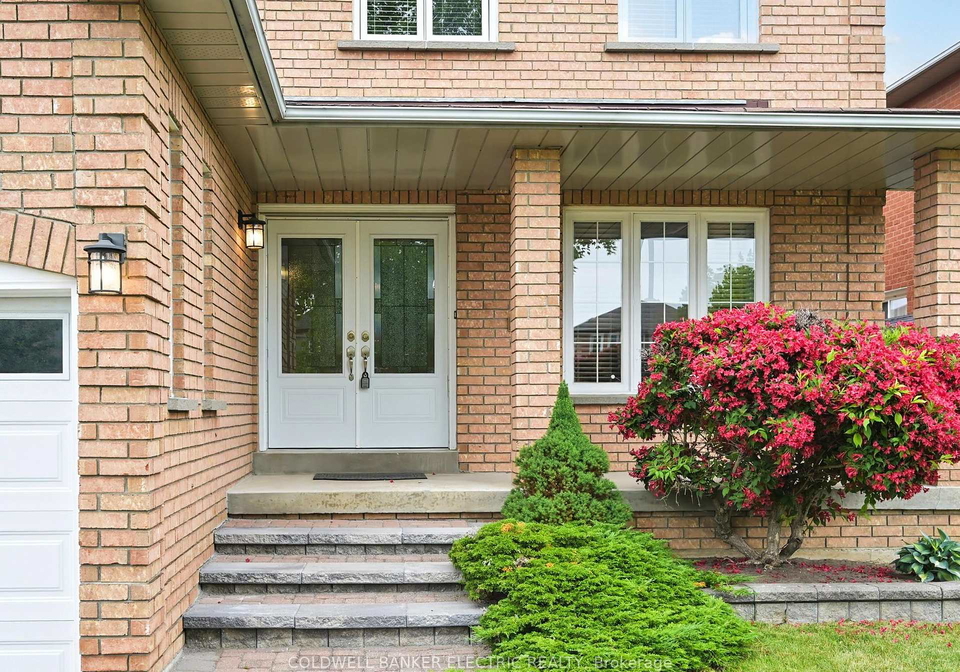 41-falstaff-crescent-whitby-ontario-e12236961