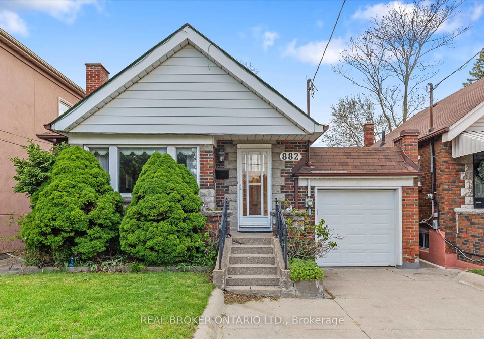 882-coxwell-avenue-east-york-ontario-e12237036