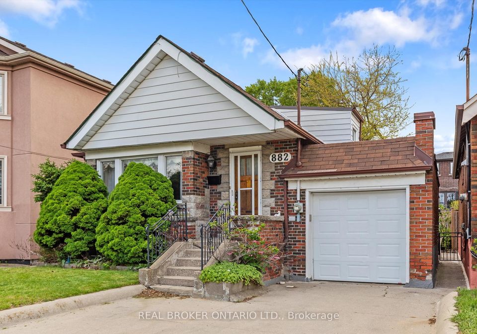 882-coxwell-avenue-east-york-ontario-e12237036