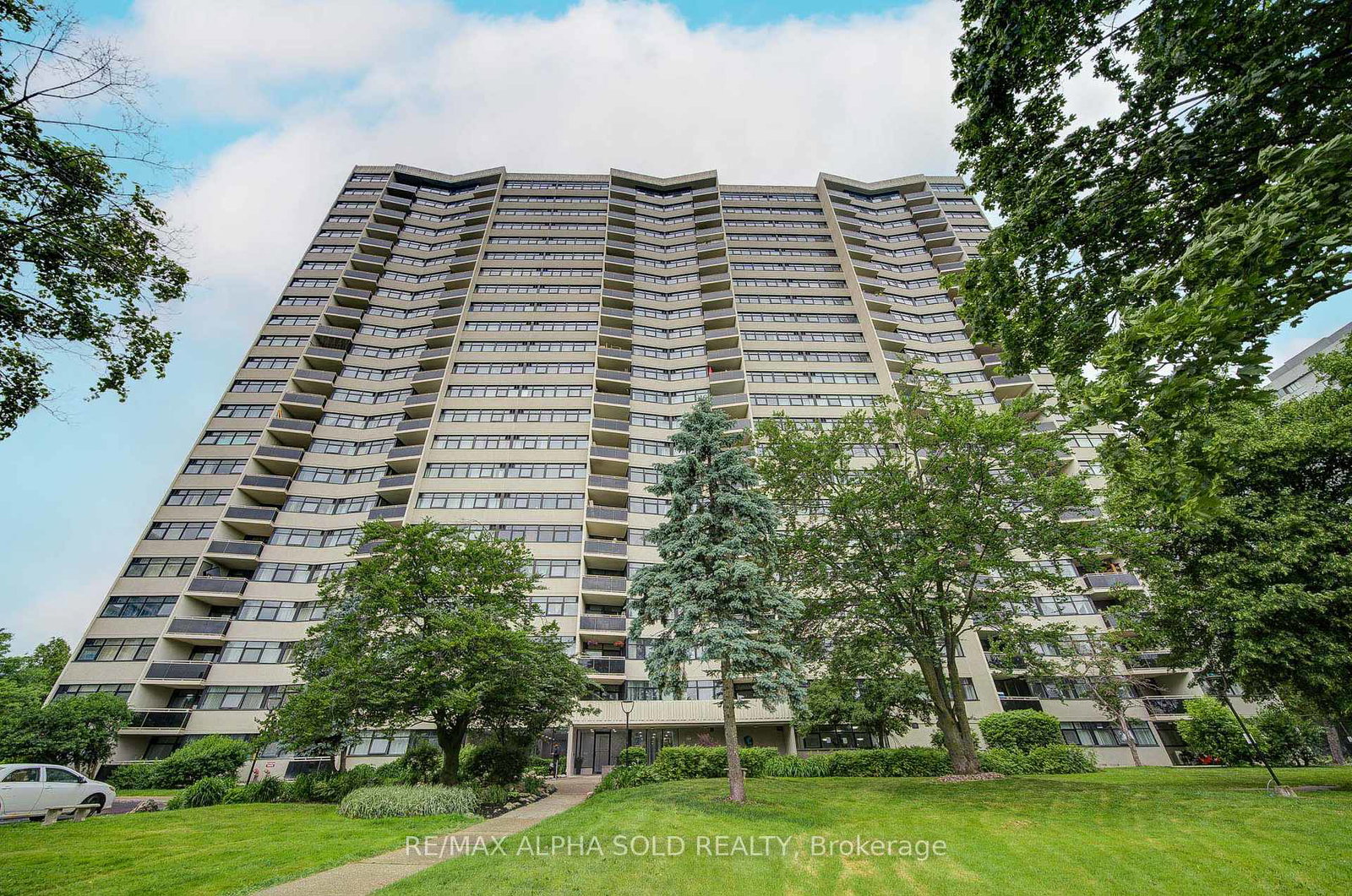 100-echo-point-place-scarborough-ontario-e12237287