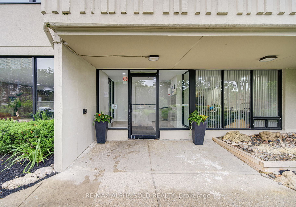 100-echo-point-place-scarborough-ontario-e12237287