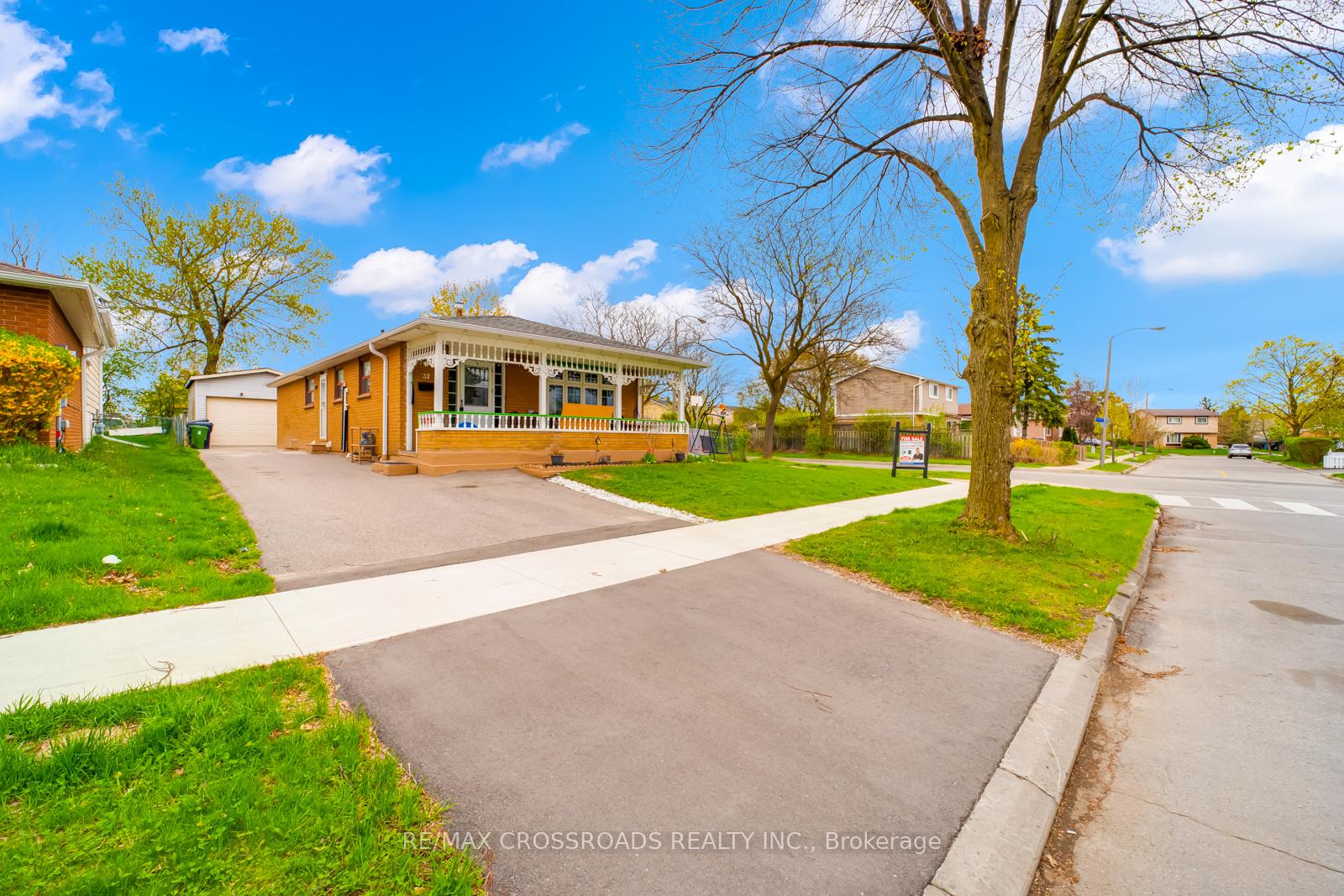 32-lighthall-crescent-scarborough-ontario-e12237417
